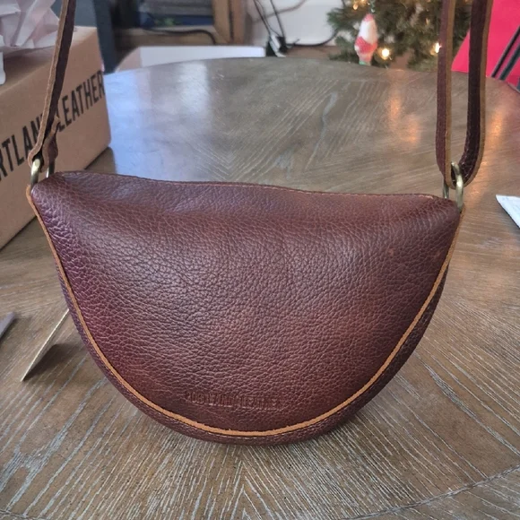 Portland Leather Small Koala Sling Bag in Nutmeg - Picture 5 of 8